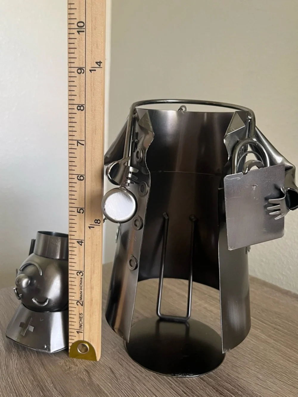 Metal Decorative Nurse Wine Holder Smoky gray metal